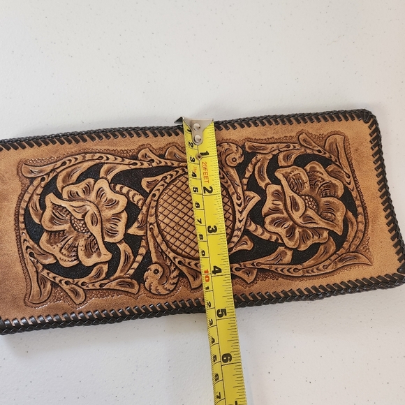 Vintage Tooled Brown Leather Wallet Mens Handmade 1970s Western Boho Cowboy 70s - Picture 9 of 9